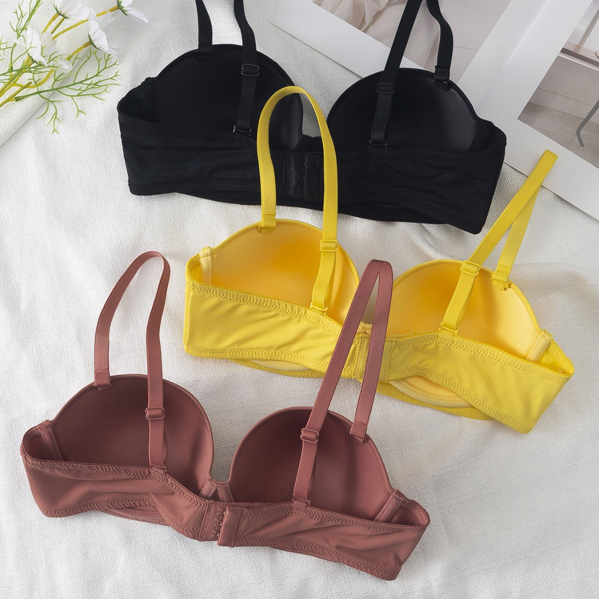 New Style Wireless Bra With Lace Design, Back 2-Row Hook Closure, Beautiful Back Design, French Style Women's Bra