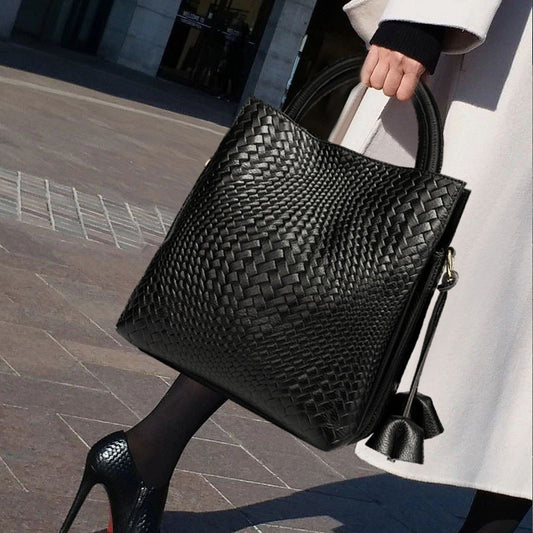 Genuine Leather Women&#039;s Bag New Arrival Large Capacity Handbag Women&#039;s Elegant Hand Carrying Shoulder Woven Pattern Women&#039;s Bag
